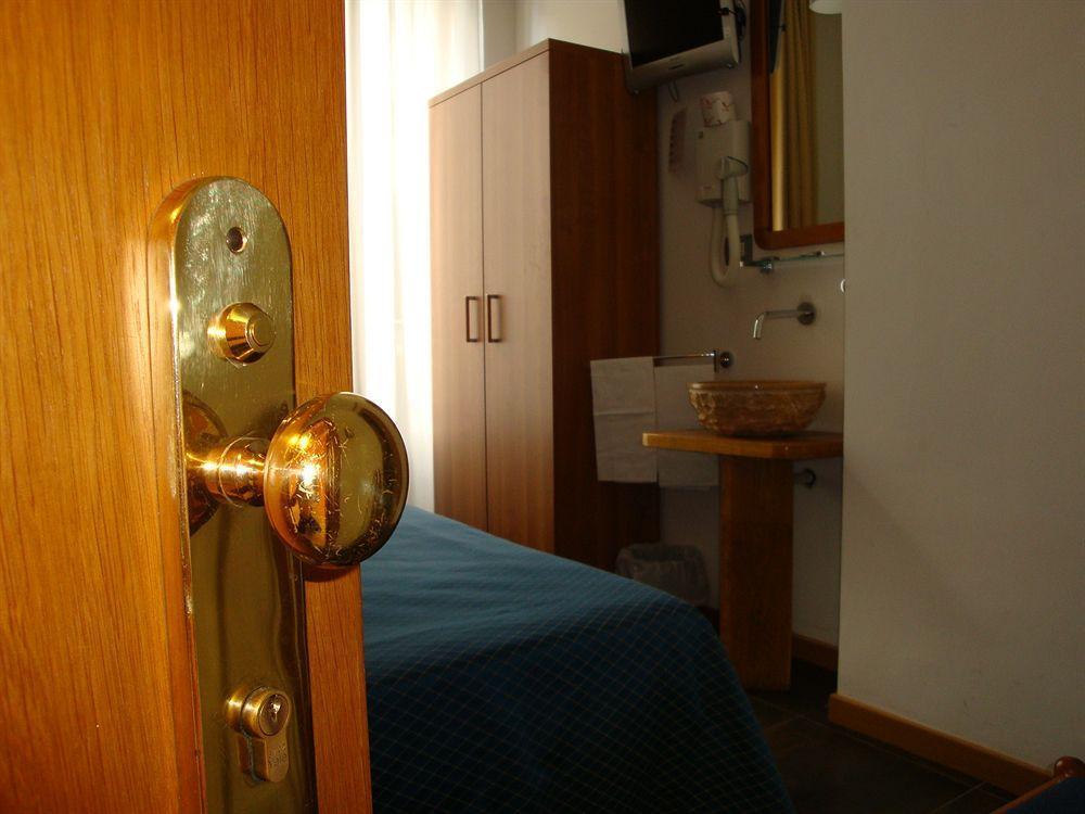 Hotel Marcantonio Roma Esterno foto